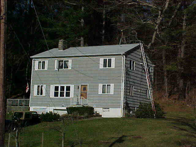 Building photograph for 190 WEATOGUE ROAD